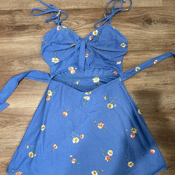 Storia Blue Floral cut-out dress, size Medium - Picture 1 of 4